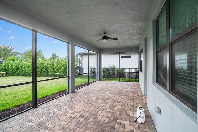 4483 Spruce Lane, Oakland Park, FL 33309