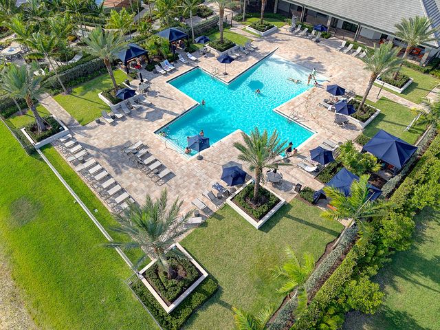 4483 Spruce Lane, Oakland Park, FL 33309