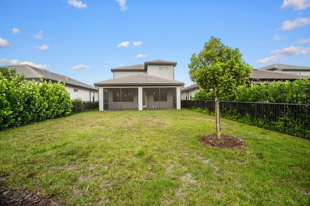 4483 Spruce Lane, Oakland Park, FL 33309