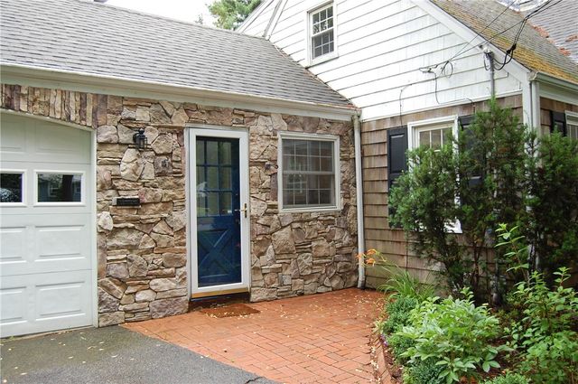 26 Black Creek Lane, Warwick, RI 02888