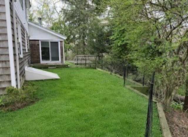 26 Black Creek Lane, Warwick, RI 02888