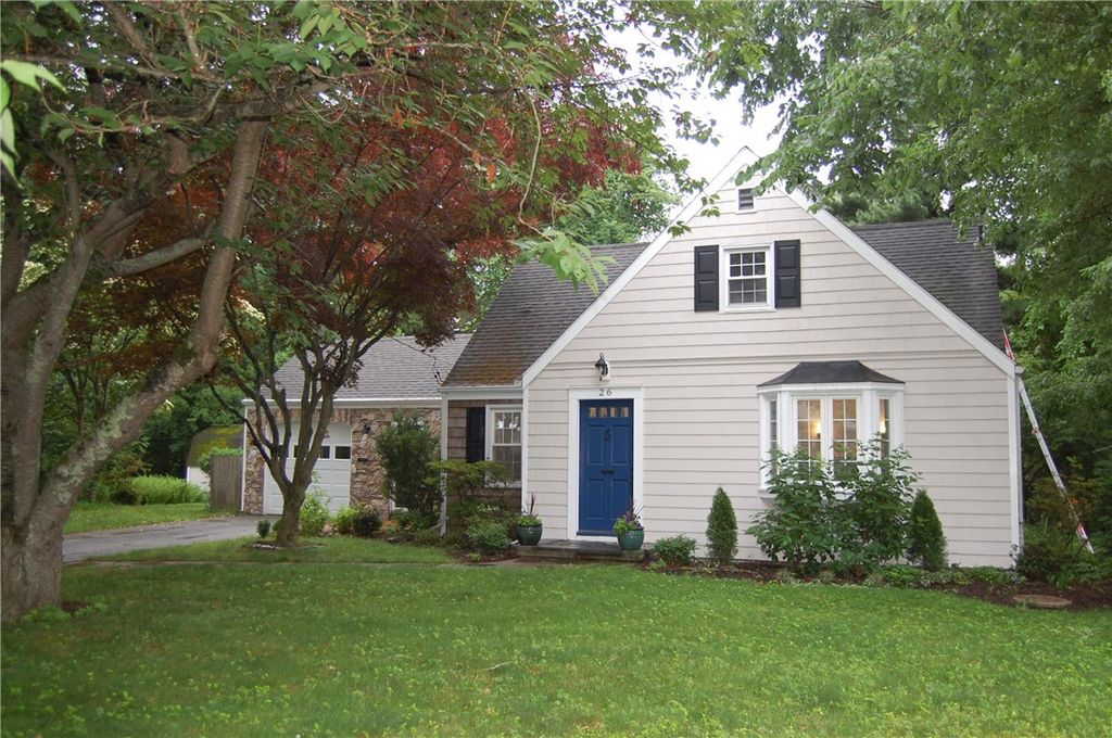 26 Black Creek Lane, Warwick, RI 02888