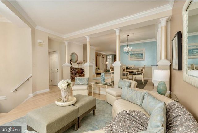 2164 WOLFTRAP CT, Vienna, VA 22182