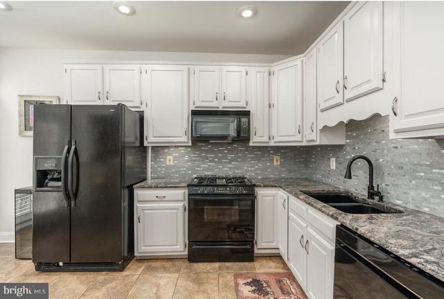 2164 WOLFTRAP CT, Vienna, VA 22182