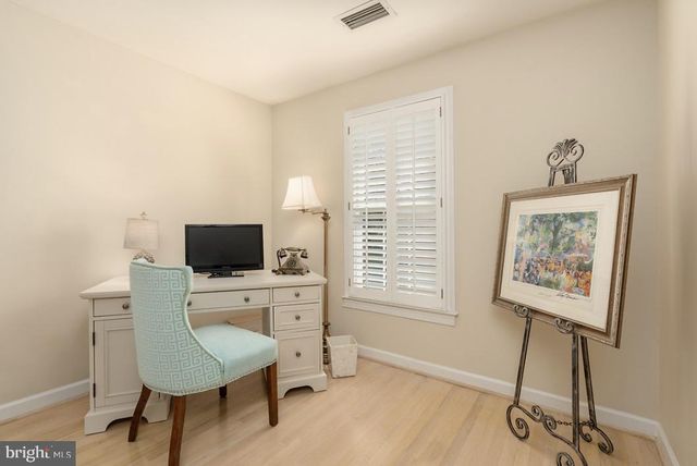 2164 WOLFTRAP CT, Vienna, VA 22182