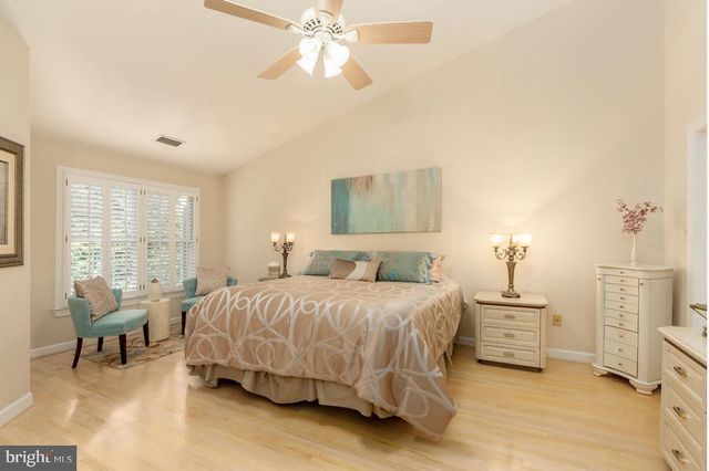 2164 WOLFTRAP CT, Vienna, VA 22182