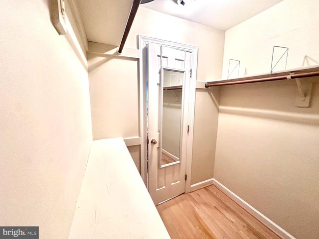 2164 WOLFTRAP CT, Vienna, VA 22182