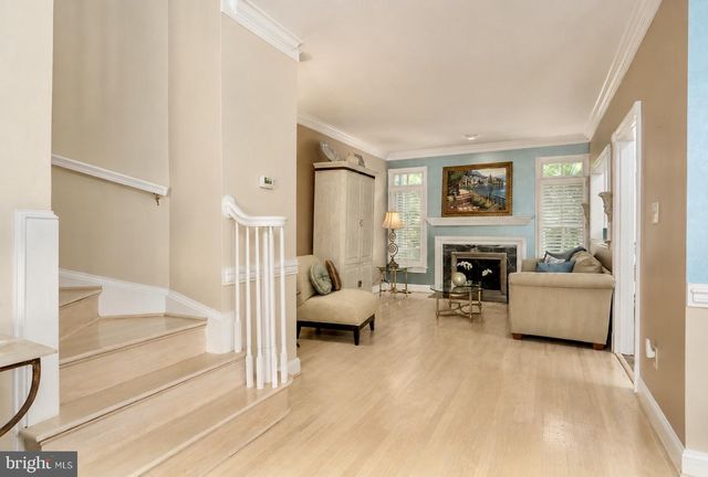 2164 WOLFTRAP CT, Vienna, VA 22182