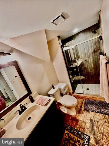 2164 WOLFTRAP CT, Vienna, VA 22182