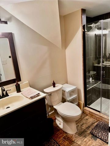 2164 WOLFTRAP CT, Vienna, VA 22182
