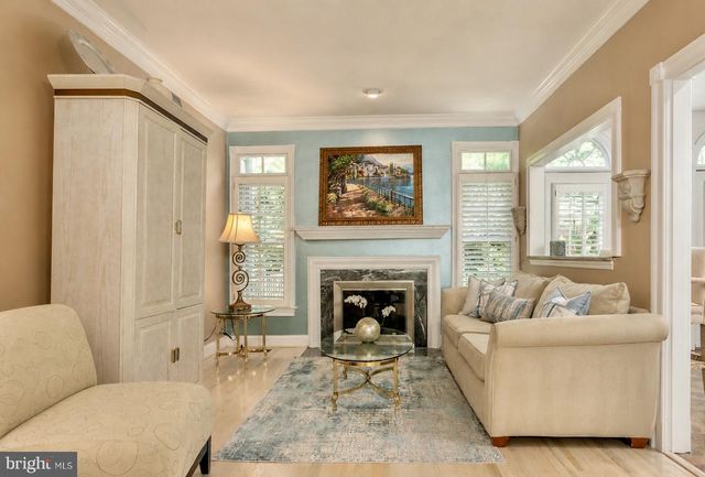 2164 WOLFTRAP CT, Vienna, VA 22182