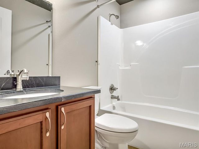 4192 Laurel Oak Lane, Smithton, IL 62285