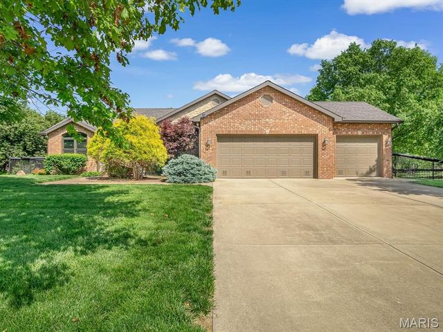 4192 Laurel Oak Lane, Smithton, IL 62285