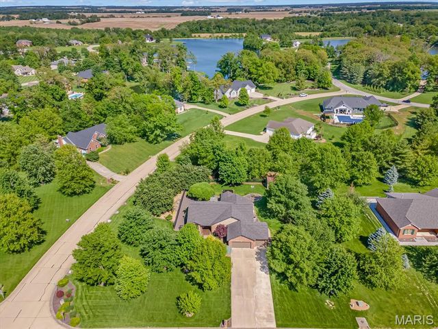 4192 Laurel Oak Lane, Smithton, IL 62285