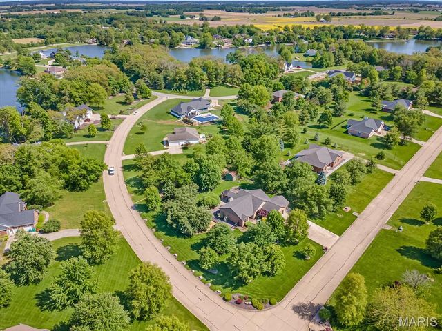 4192 Laurel Oak Lane, Smithton, IL 62285