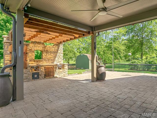 4192 Laurel Oak Lane, Smithton, IL 62285