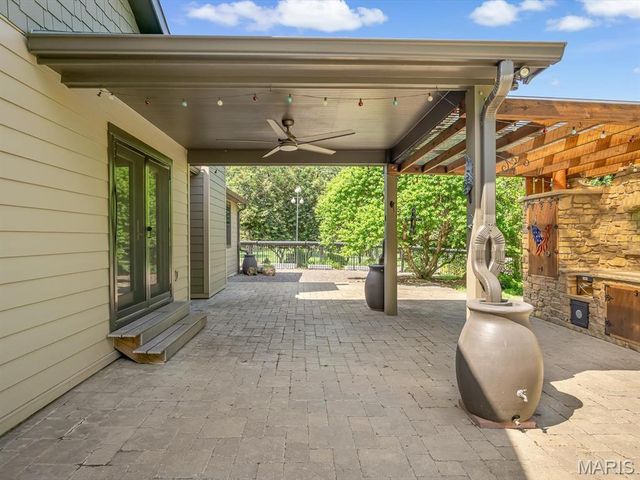 4192 Laurel Oak Lane, Smithton, IL 62285