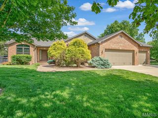 4192 Laurel Oak Lane, Smithton, IL 62285