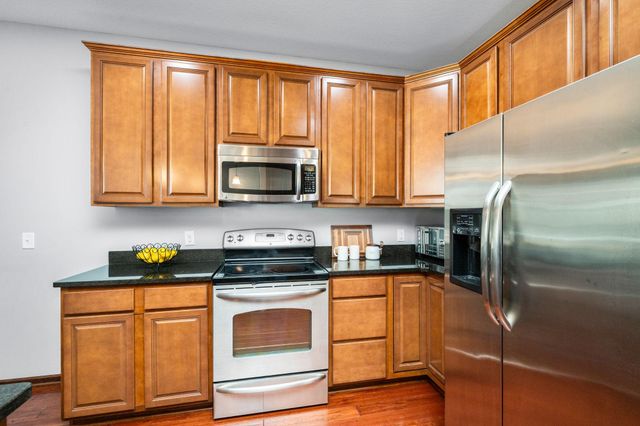 9531 Declaration Drive, Chanhassen, MN 55317