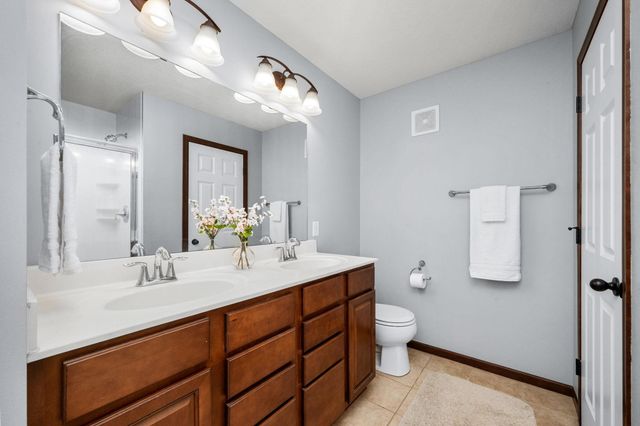9531 Declaration Drive, Chanhassen, MN 55317