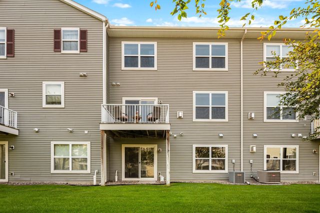 9531 Declaration Drive, Chanhassen, MN 55317