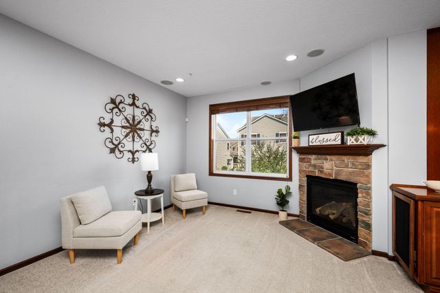 9531 Declaration Drive, Chanhassen, MN 55317