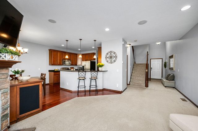 9531 Declaration Drive, Chanhassen, MN 55317