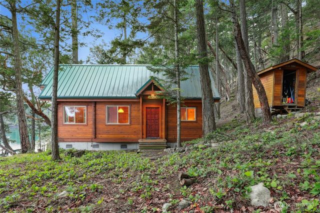 5 Smugglers Rowe, Henry Island, WA 98250