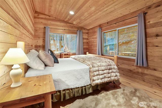 5 Smugglers Rowe, Henry Island, WA 98250