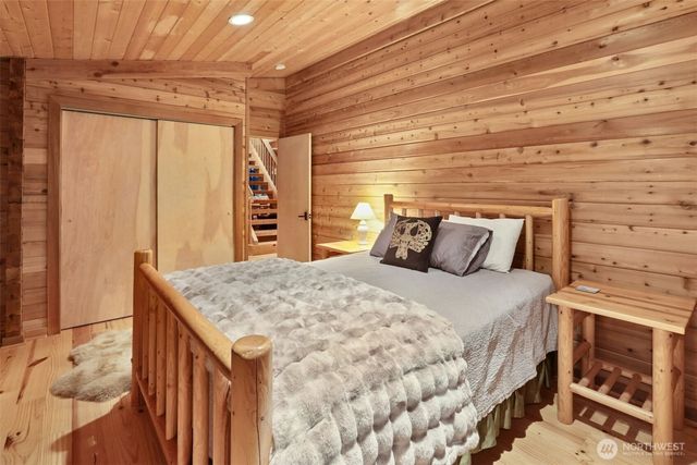 5 Smugglers Rowe, Henry Island, WA 98250