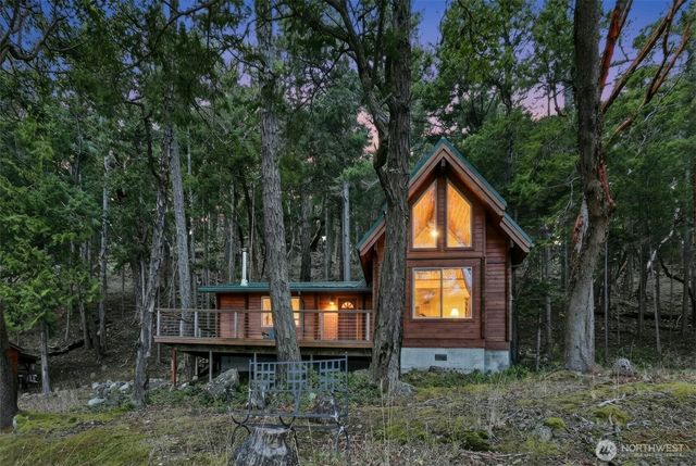 5 Smugglers Rowe, Henry Island, WA 98250