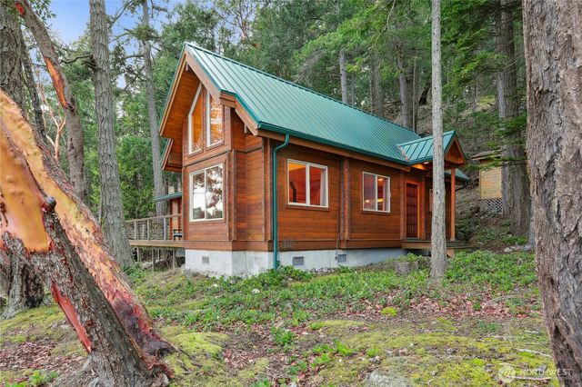 5 Smugglers Rowe, Henry Island, WA 98250