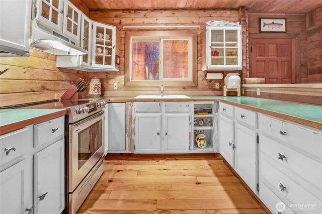 5 Smugglers Rowe, Henry Island, WA 98250