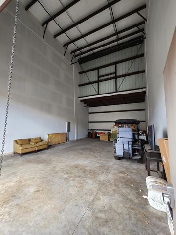 72 Ulupono St # E, Lahaina, HI 96761