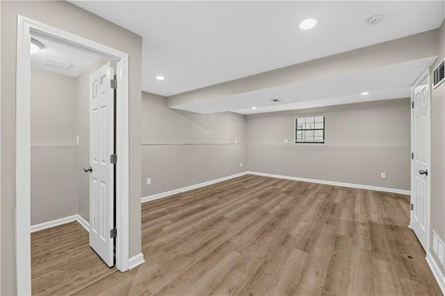 800 N Mohican Drive, Independence, MO 64056