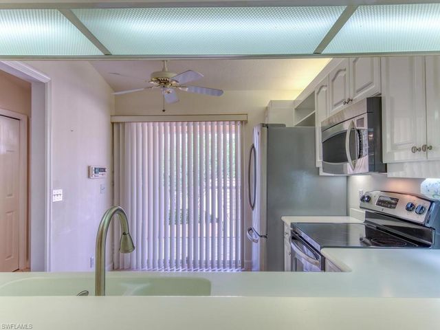 2462 Hidden Lake DR 208, Naples, FL 34112
