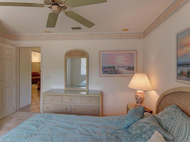 2462 Hidden Lake DR 208, Naples, FL 34112