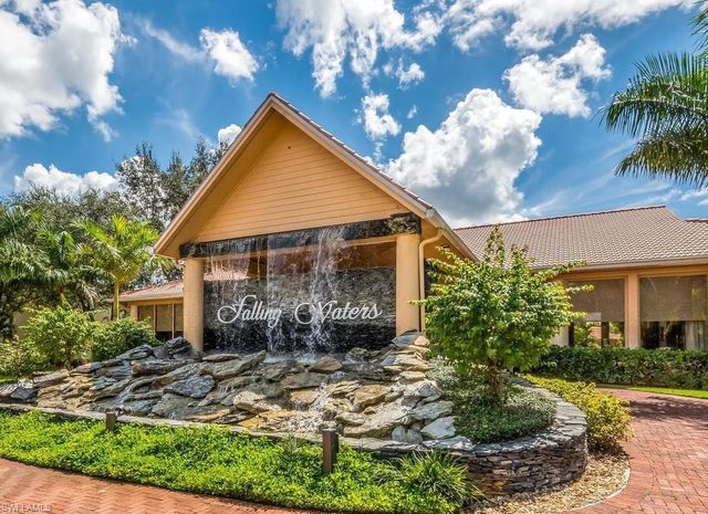 2462 Hidden Lake DR 208, Naples, FL 34112