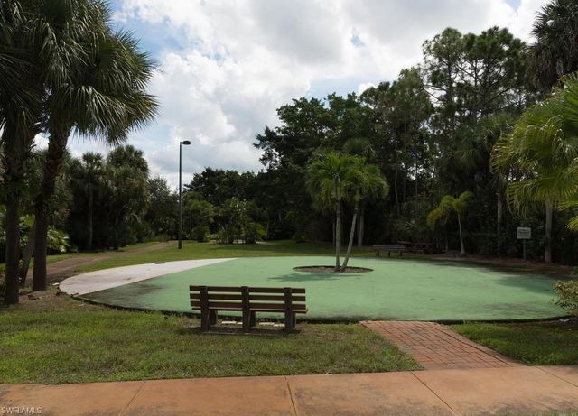 2462 Hidden Lake DR 208, Naples, FL 34112