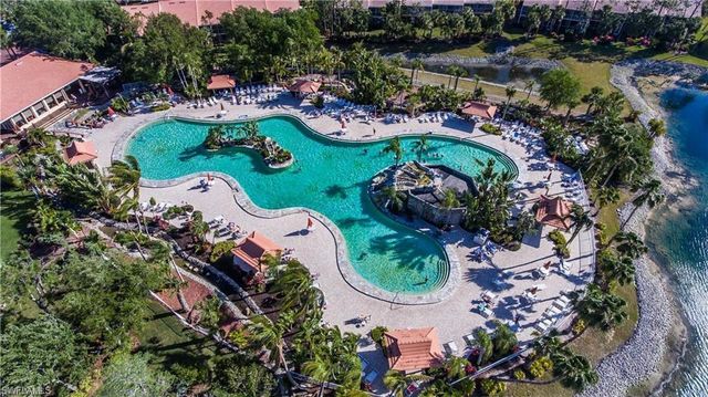 2462 Hidden Lake DR 208, Naples, FL 34112