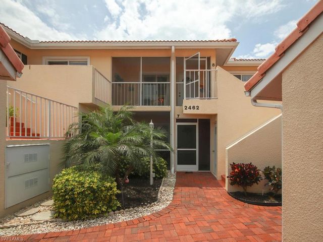 2462 Hidden Lake DR 208, Naples, FL 34112