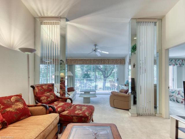 2462 Hidden Lake DR 208, Naples, FL 34112