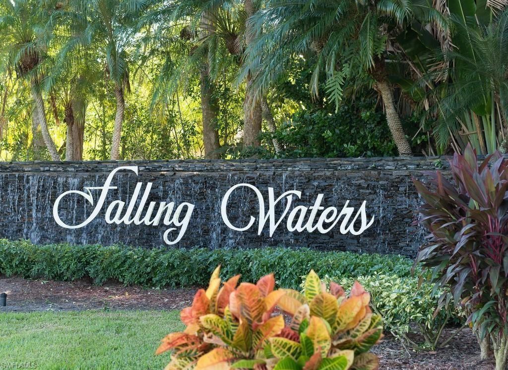 2462 Hidden Lake DR 208, Naples, FL 34112