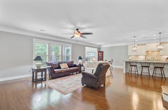 206 President Circle, Summerville, SC 29483