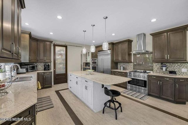 4271 Cranberry Lane, Sylvania, OH 43560