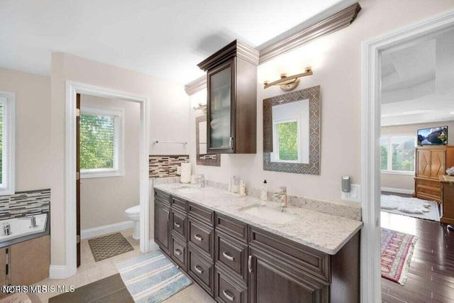 4271 Cranberry Lane, Sylvania, OH 43560