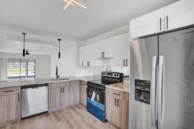 7674 Tahiti Lane 101, Lake Worth, FL 33467