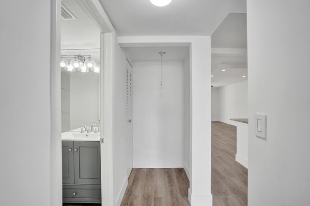 7674 Tahiti Lane 101, Lake Worth, FL 33467