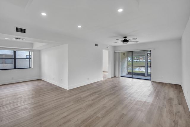 7674 Tahiti Lane 101, Lake Worth, FL 33467