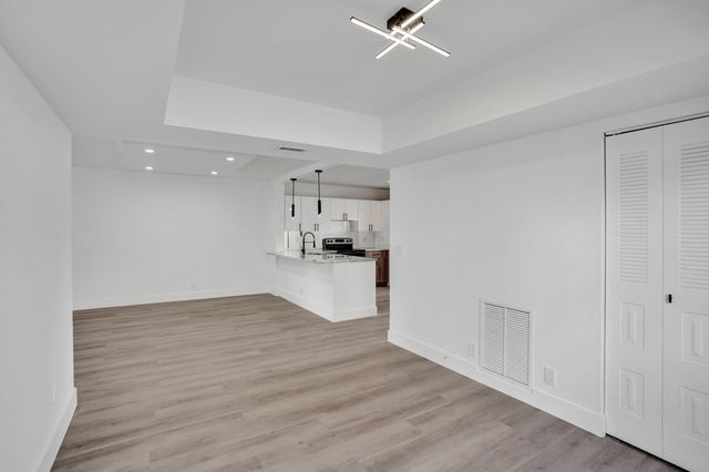 7674 Tahiti Lane 101, Lake Worth, FL 33467